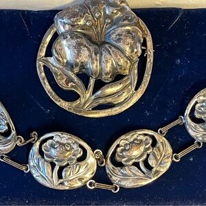 29 Early Floral Sterling Art Nouveau Victorian Brooch And  Panel Bracelet Set